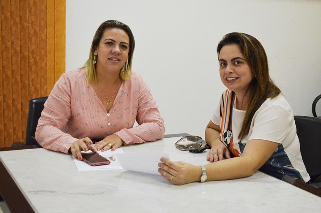 2018719_FOTO - Câmara é um ponto de arrecadação de garrafas pet para projeto natalino (2)